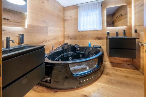Alpine black Pearl - modern & stylish by Inspiringplaces Zermatt