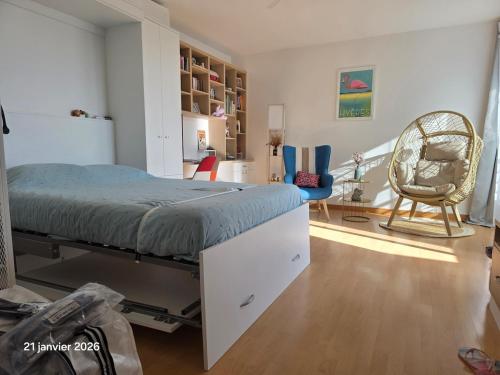 Beautiful air-conditioned apartment with balcony