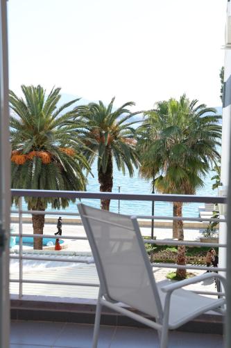 Wake up to the Sea ,1BR on the promenade