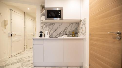 Cosy Apartment in Paris - Champs Elysées