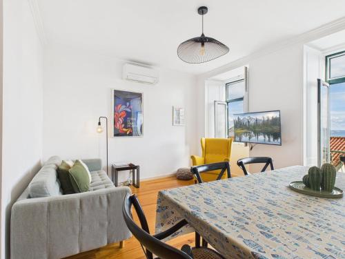 Bright 2BR w/ Tagus View | By Airnest