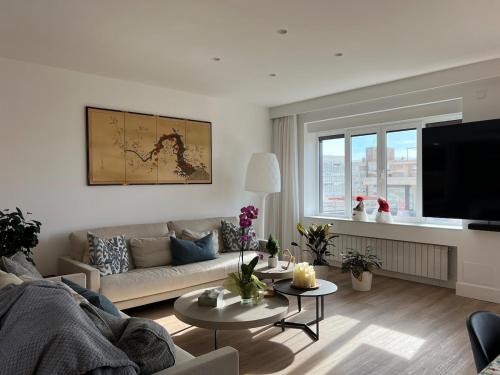 Bright spacious luxury apartment