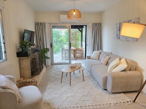 Ambrosia Townhouse by Staycom