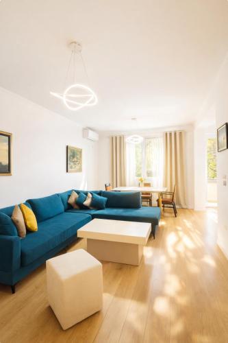 Boulevard Terrace Apartment near Blloku, Tirana