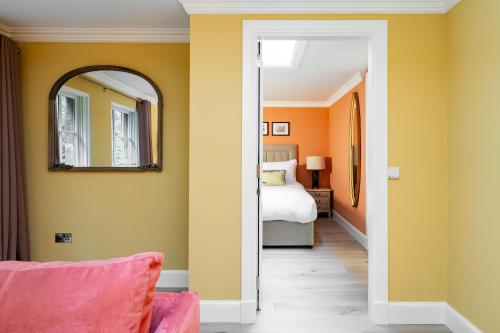 Dragon Suites Luxury Apartments at Rutland Square photo 47