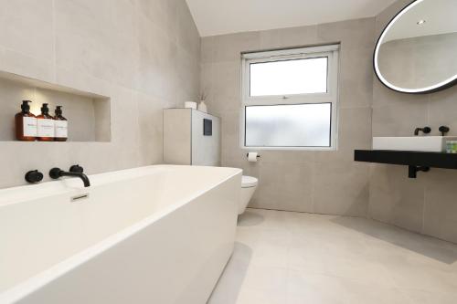 Principality Hideaway 3BR&2BA Family and Contractors photo 26