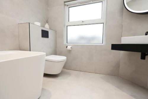 Principality Hideaway 3BR&2BA Family and Contractors photo 27