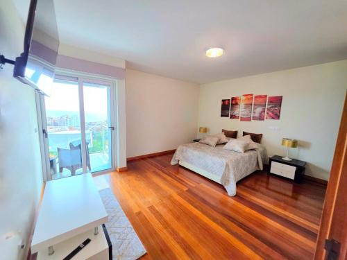 Grand Bright Apartment with Ocean Views