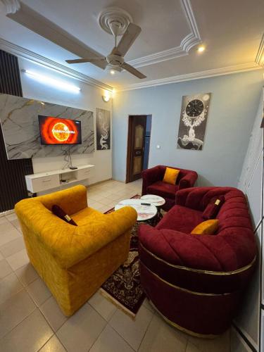 1 bedroom living room in Katre Yaar behind Bon Berger