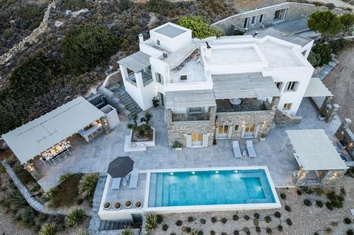 Villa Atlas, in the outskirts of Naousa