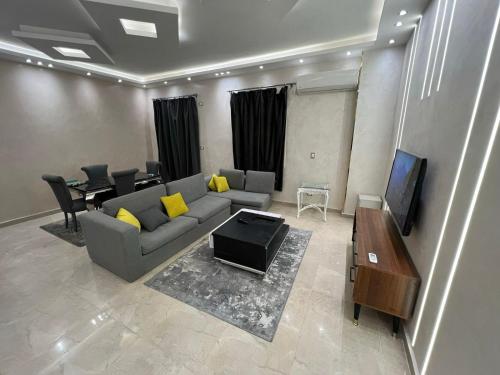 شقة فاخرة في فيلا بالعبور