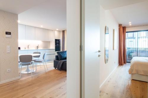Golden Comfort CasaBela 7 Star by LovelyStay
