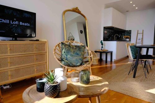 Cozy studio, exceptional view of Lympia harbor