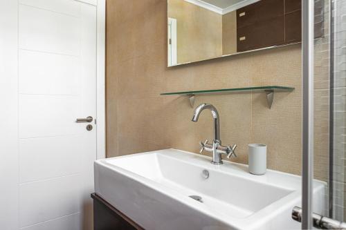 New Casa Bondi by Your Madeira Rentals