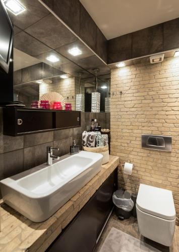 Deluxe boutique suite , jacuzzi, private parking, fireplace