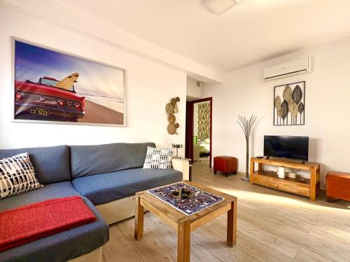 Quiet 3-bedroom house near Town Hall & Centre