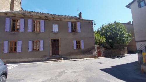 Grande Maison Jardin Cours centre Ville Florac