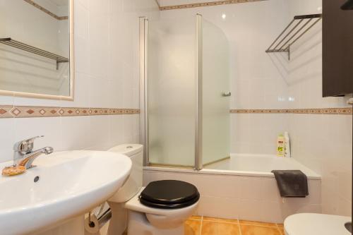Ванна кімната в Casa ALEGRIA by Cadiz4Rentals