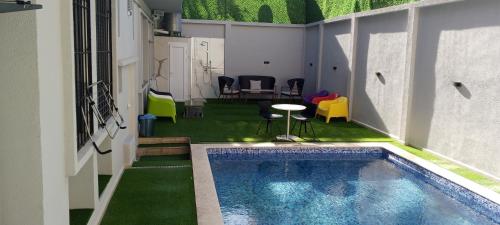 Swimmingpoolen hos eller tæt på Hotel MARCADAL