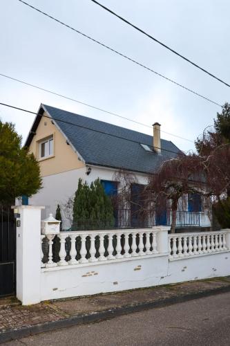 KAZE Maison chaleureuse Evreux, quartier résidentiel Saint Michel