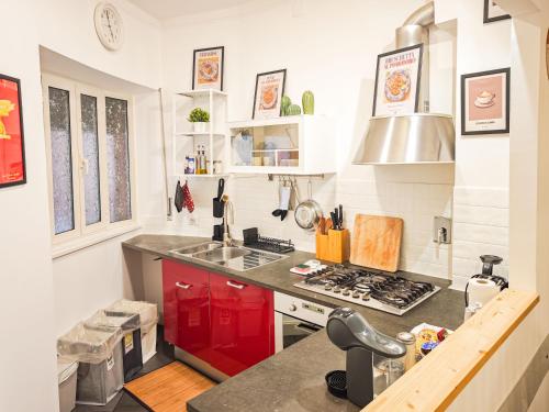 50mt METRO Station - 20min walking from COLOSSEUM - RomeCentralHouse - Elegant and fully equipped