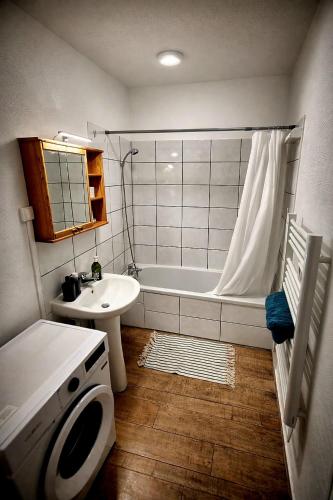 Cozy & quiet studio, comfortable, free parking