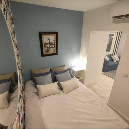 Lavapiés Center · Modern Apartment for Two
