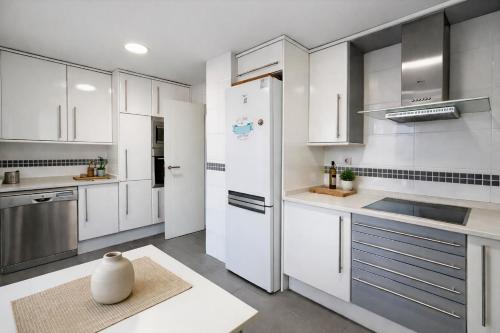 Apartamento espacioso - 2 dormitorios - 2 baños - Cerca del metro