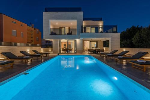 Luxury villa with a swimming pool Zaton, Zadar - 25050