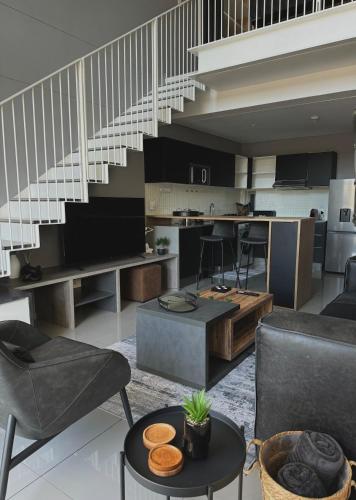 Court Views Luxury Loft