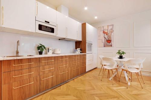 Charming Apt - AC - 2BR-6P - Near Bastille