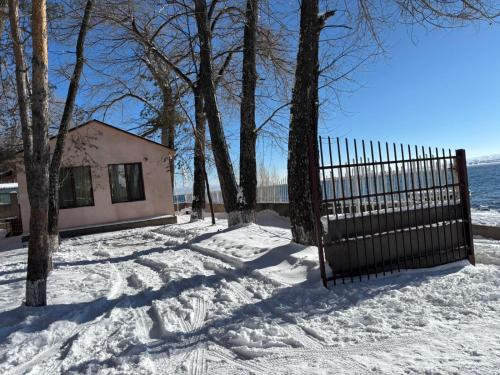 Afbeelding uit fotogalerij van Sevan Comfortable Cottages by SeaSide in Sevan