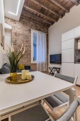 Enrico's Apartment in Porta Venezia