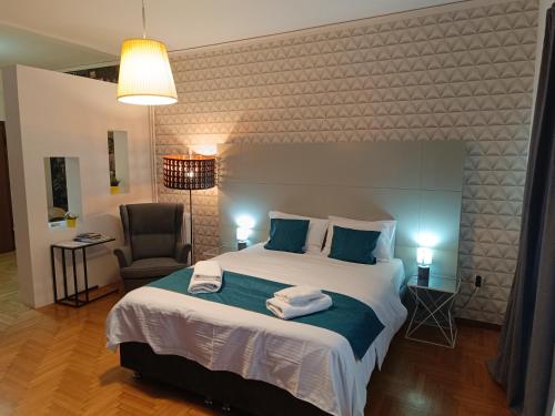 Plaka Hideaway Suite