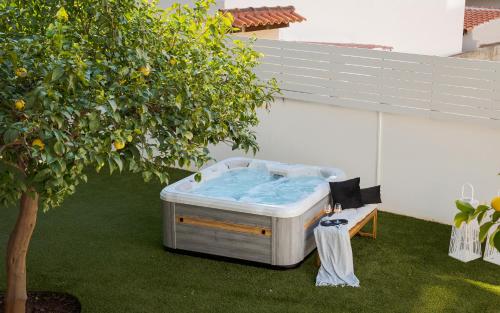 Athena's Lemon Grove Glyfada