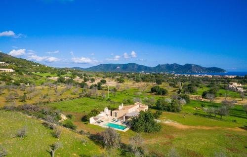 an aerial view of a house in a field at Pedra Viva in Son Servera