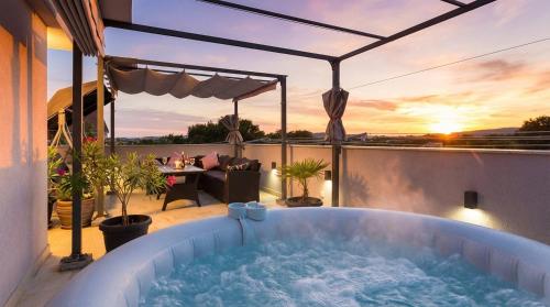 Stylish Duplex with Private Jacuzzi