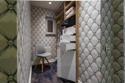 Cuisine ou kitchenette dans l'établissement Hotel Anna