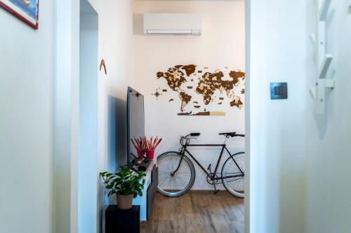 Cozy 2 bedrooms Home, 8' Airport, 15' Center