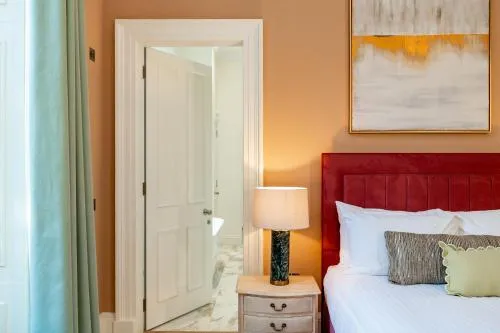Dragon Suites Luxury Apartments at Rutland Square photo 14