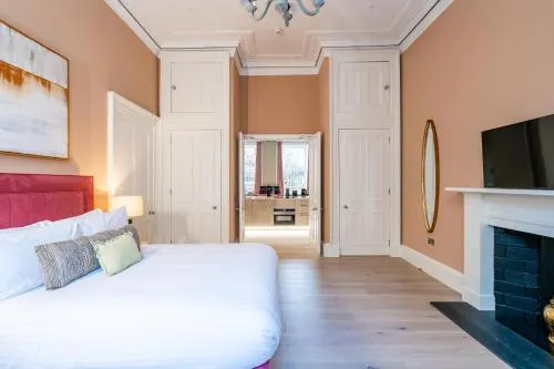 Dragon Suites Luxury Apartments at Rutland Square photo 6