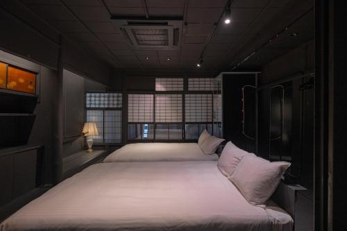 Namba 15min by train 90yo Traditional Osaka Stay