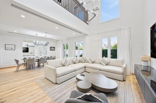 Daniels 3BR Villa plus M at La Mer With Beach Access