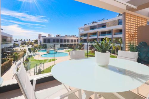 Santa Rosalía Stylish Penthouse with Pool View by COELI HOLIDAYS