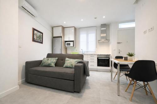 Apartamento amplio con terraza en zona tranquila de Madrid