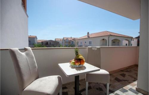 Cozy Apartment In Vodice With Wifi