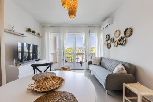 Velipoja Beach Apartment by PikHost