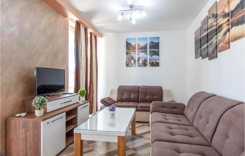 Cozy Apartment In Vodice With Wifi