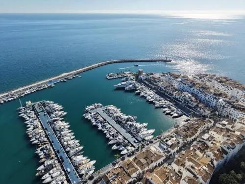Apartamento dentro de Puerto Banus photo 1