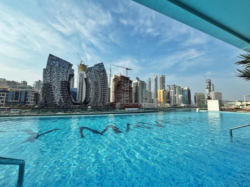 Premium Luxury 2BR Business Bay - Valet parking, Pool, Gym, SPA and Ice room